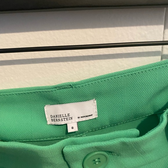 Danielle Bernstein Green Tailored Short - Picture 2 of 3